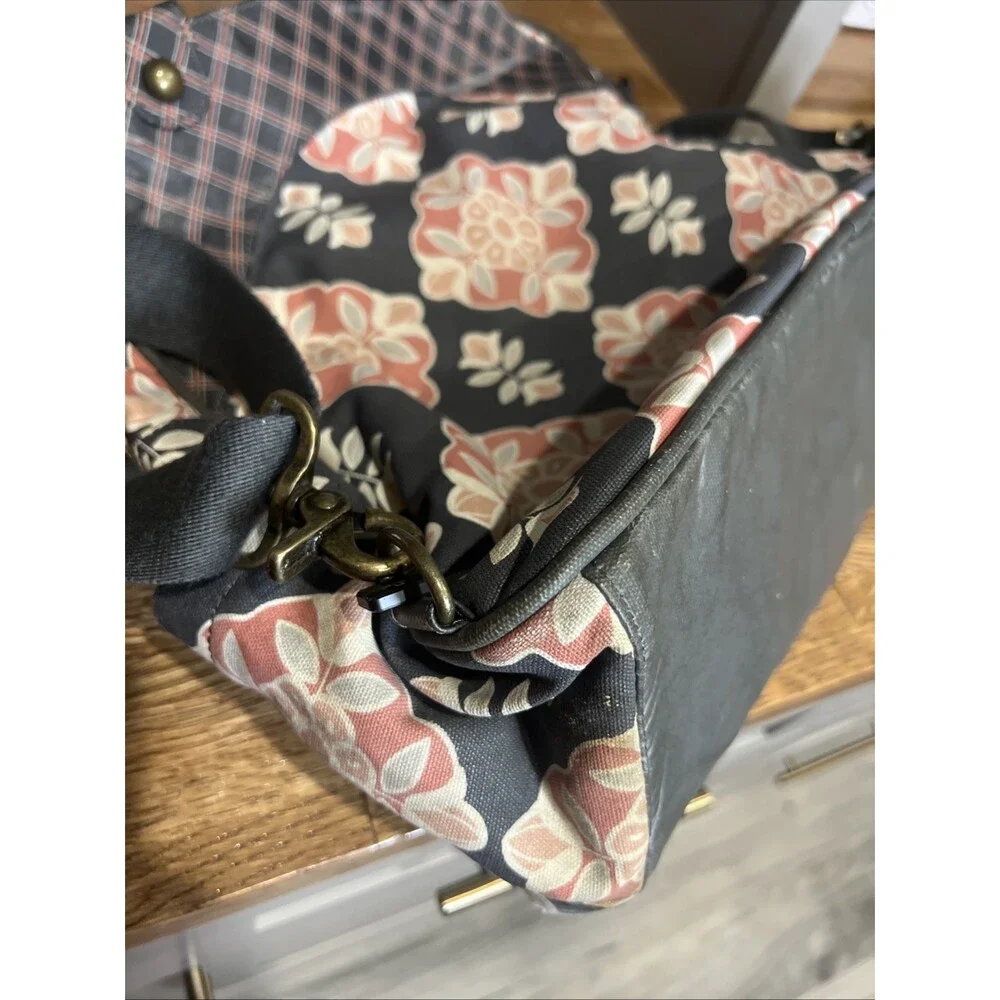 Petunia Pickle Bottom Sashay Satchel Blooming Begonia Diaper Bag Backpack Baby